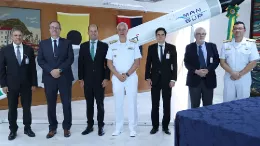 La Marina Brasil firma contrato para dotar misiles MANSUP a  Fragatas Tamandar.