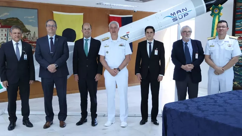 La Marina Brasil firma contrato para dotar misiles MANSUP a Fragatas Tamandaré. La Marina Brasil firma contrato para dotar misiles MANSUP a Fragatas Tamandaré.