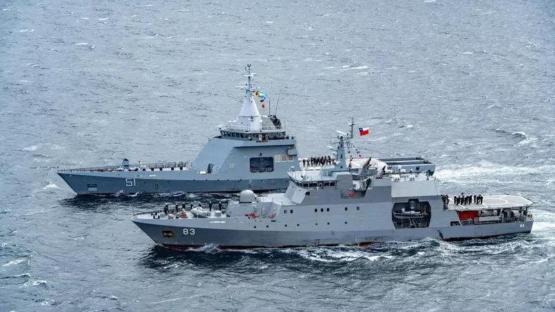 OPV de la Armada Argentina ARA Bouchard y  el Marinero Fuentealba de la Armada de Chile en "Viekaren" 2024.