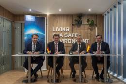 Desde la izquierda: Dirk Krogmann; Senior Vice President, Future Technologies, Diehl Defence; Dr. Harald Buschek, Chief Program Officer, Diehl Defence; Jos Julin Echevarra, director general de Aeroespacial y Defensa en Sener; y Rafael Orbe, director general de Defensa en Sener.