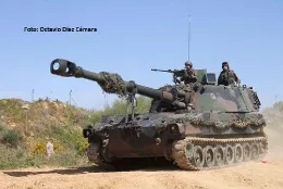 Los obuses M109 de 105mm de la Infantera de Marina requieren su pronta sustitucin por material nuevo y tecnolgicamente ms capaz. Foto: Octavio Dez Cmara