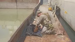 Personal de desactivacin de explosivos de la Armada trabajando en el escenario. Foto: Armada