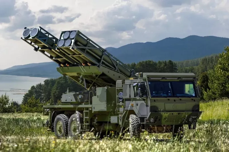 Lanzador Múltiple de Cohetes (MLRS) Multicalibre PULS de Elbit Systems.