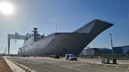 Llegada del Juan Carlos I al astillero de Navantia. (foto: Navantia)