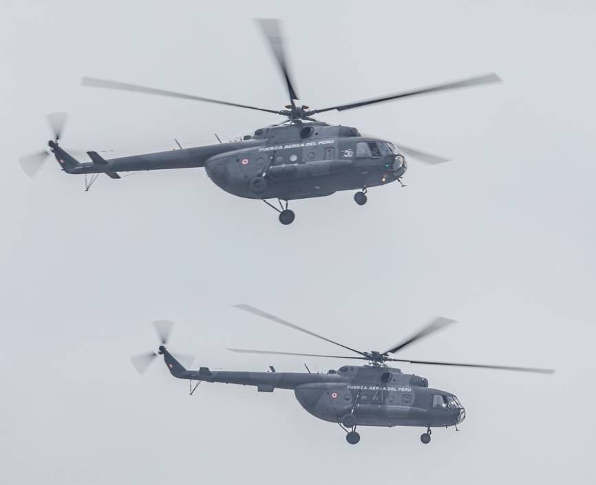 Dos Helicopteros de Transporte y Combate Mi-17-1B Hip H del Grupo Aereo N° 3.