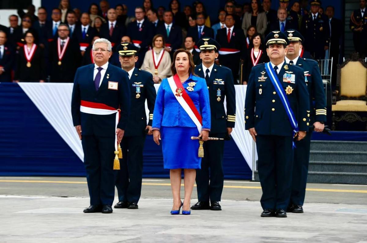 Autoridades presentes, nuestro presidente, Javier Taibo, presenció los actos desde la tribuna. Autoridades presentes, nuestro presidente, Javier Taibo, presenció los actos desde la tribuna.