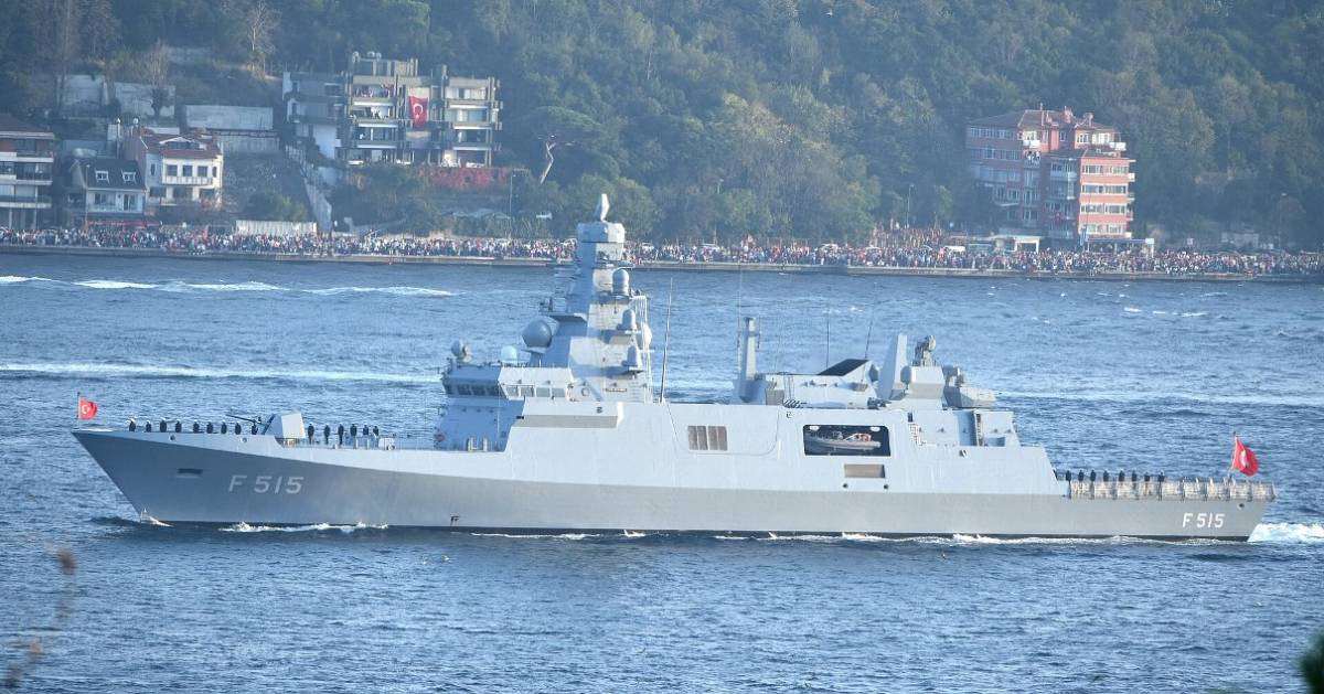 La fragata “Istanbul” del tipo “Istif”, en las que se inspirará las dos unidades encargadas en por Indonesia. (foto Karaahmet) La fragata “Istanbul” del tipo “Istif”, en las que se inspirará las dos unidades encargadas en por Indonesia. (foto Karaahmet)