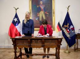  Firma del acuerdo de cooperacin entre Chile y Alemania.