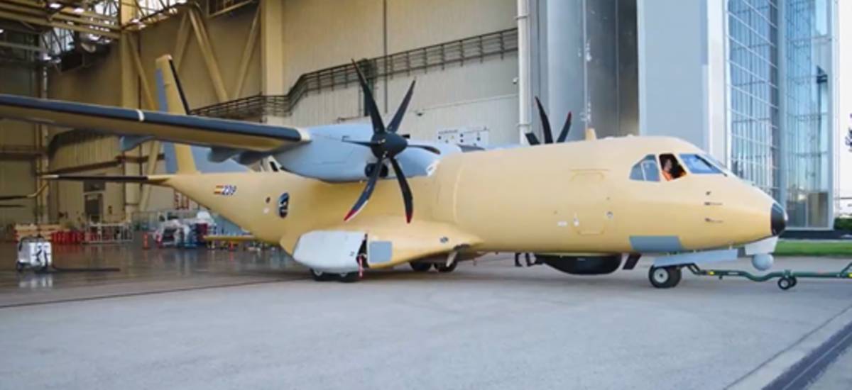 El primer C295 MSA destinado al Ejército del Aire y del Espacio acaba de realizar el Rolled-Out de la planta de San Pablo. (foto Airbus DS) El primer C295 MSA destinado al Ejército del Aire y del Espacio acaba de realizar el Rolled-Out de la planta de San Pablo. (foto Airbus DS)