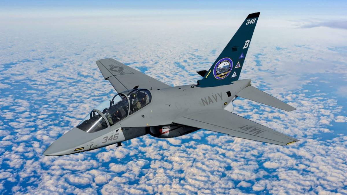 Imagen digital del M-346N con los colores y marcas de la US Navy. (Foto Dylan Lumpkins/Textron Aviation Defense) Imagen digital del M-346N con los colores y marcas de la US Navy. (Foto Dylan Lumpkins/Textron Aviation Defense)