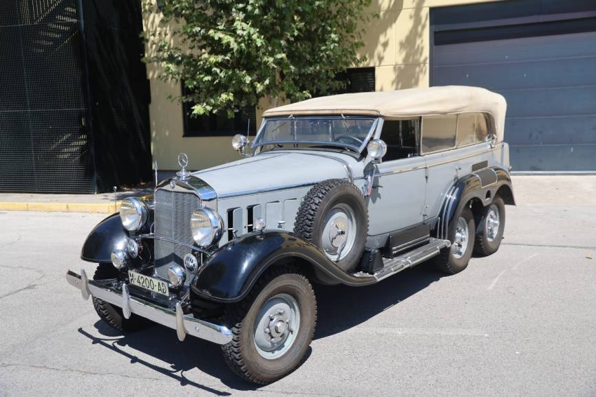 Otra de las piezas excepcionales de la colección es este Mercedes-Benz 540 G4 W31 de tres ejes, de los que solo quedan 3 en el mundo, siendo este el único que se encuentra en estado original.