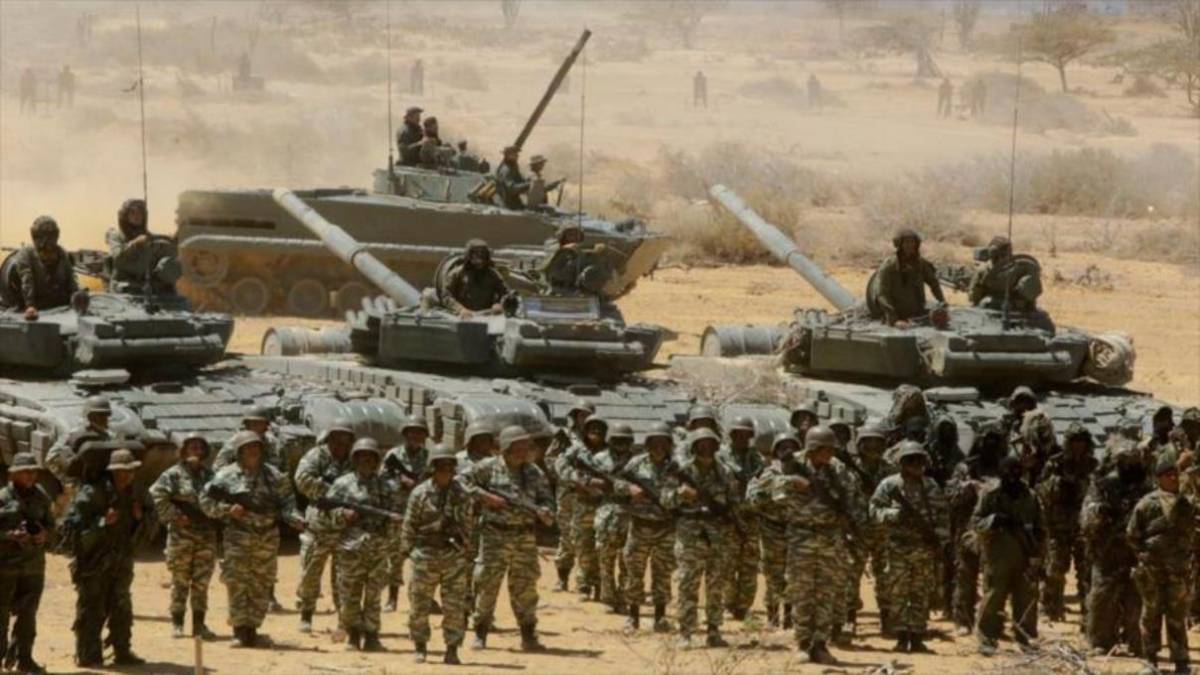 Blindados, tropas, policas y milicianos se estn desplegando a lo largo de la frontera de Venezuela con Colombia. (Foto: FANB)