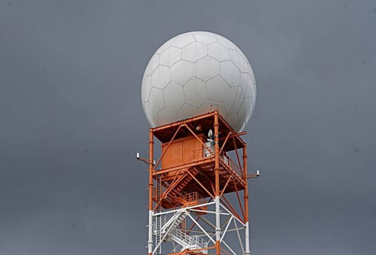 El nuevo radar de la Fuerza Aérea Brasileña. El nuevo radar de la Fuerza Aérea Brasileña.