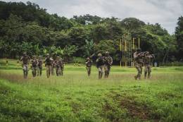 Boinas Verdes del US Army y Comandos Aeronavales durante una de las fases del ejercicio Panamax Alpha 2025. (Foto: Socsouth)