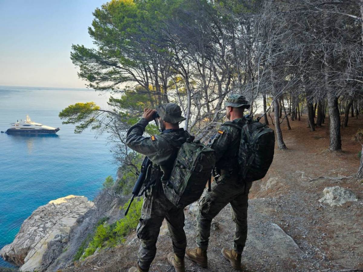 Labores de vigilancia del Regimiento de Infantería ‘Palma’ 47 en Mallorca. Labores de vigilancia del Regimiento de Infantería ‘Palma’ 47 en Mallorca.