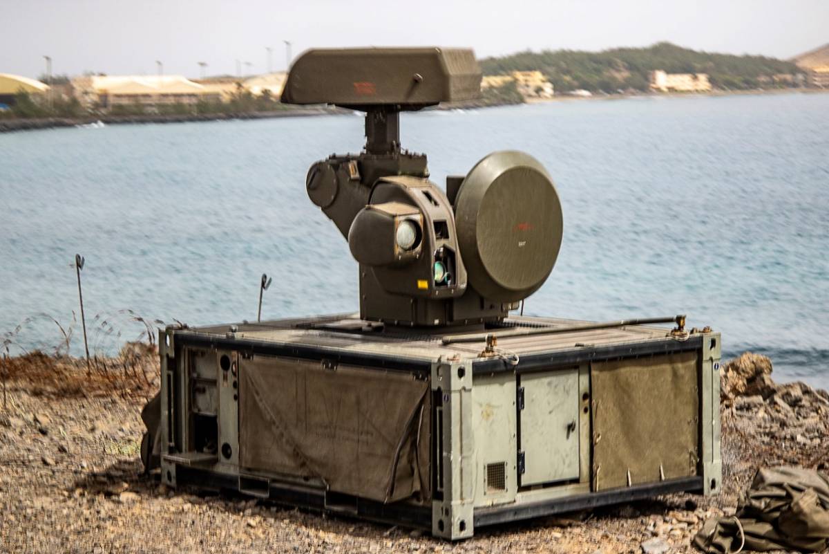 La dirección de tiro “Skydor” asociada al cañón antiaérea 35/90 GDF-007. (Foto: Antonio Rodríguez Santana) La dirección de tiro “Skydor” asociada al cañón antiaérea 35/90 GDF-007. (Foto: Antonio Rodríguez Santana)