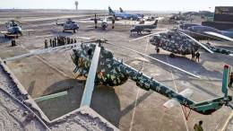 Varios helic�pteros Mi-8MTV-1 de la Aviaci�n del Ej�rcito del Per�.