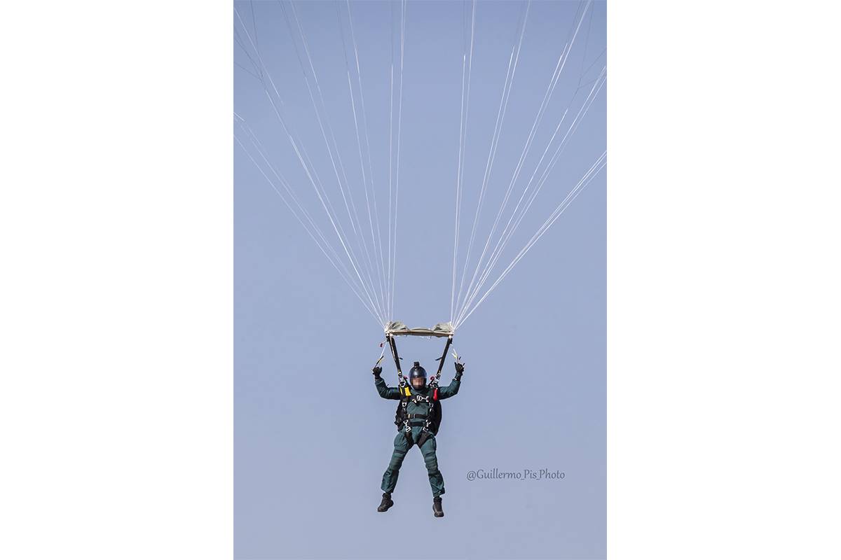 Durante este LP , la Unidad ha realizado saltos con apertura manual , saltos con Oxígeno, saltos en Tandem... y un largo etc de situaciones que sin duda les valdrán como experiencia en operaciones reales. Durante este LP , la Unidad ha realizado saltos con apertura manual , saltos con Oxígeno, saltos en Tandem... y un largo etc de situaciones que sin duda les valdrán como experiencia en operaciones reales.