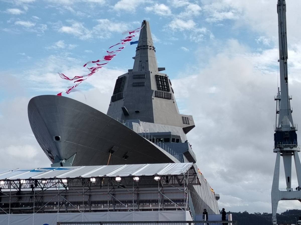 El navío momentos antes de su botadura en la factoría de Ferrol de la Coruña. El navío momentos antes de su botadura en la factoría de Ferrol de la Coruña.