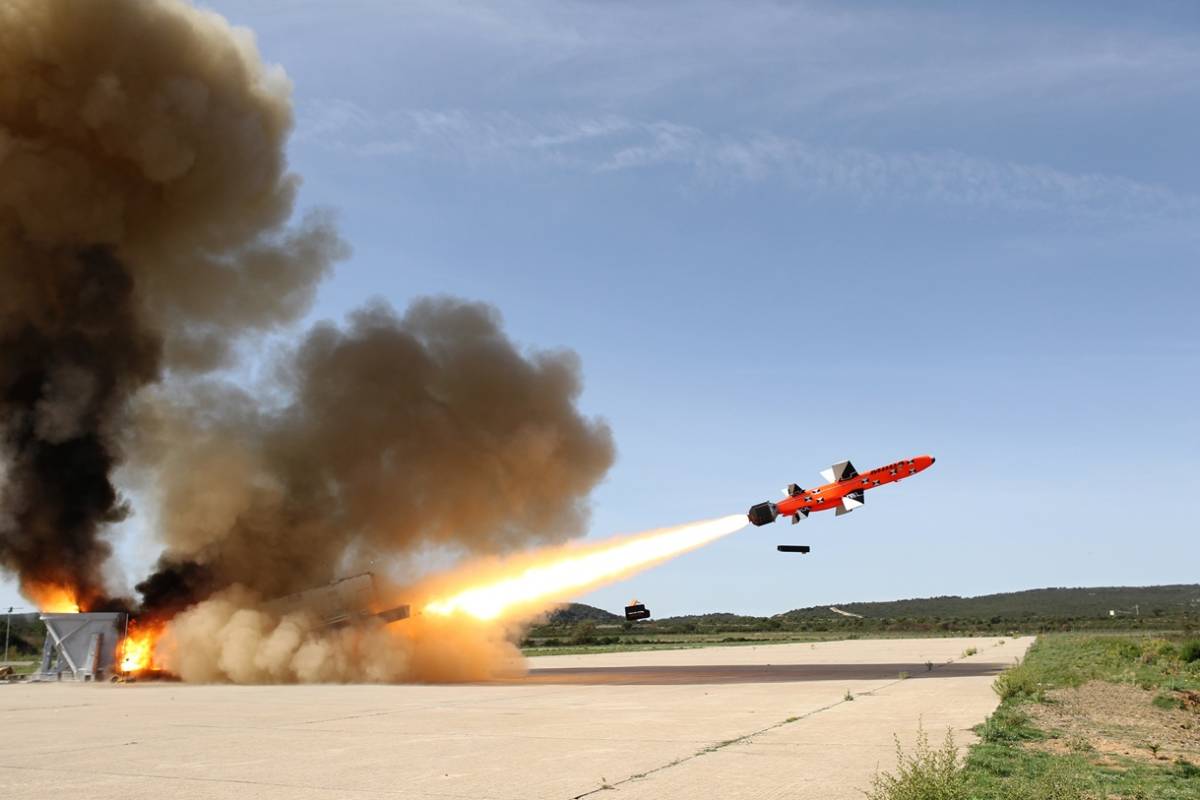 Lanzamiento de un misil TESEO MK2/E. (foto: MBDA) Lanzamiento de un misil TESEO MK2/E. (foto: MBDA)