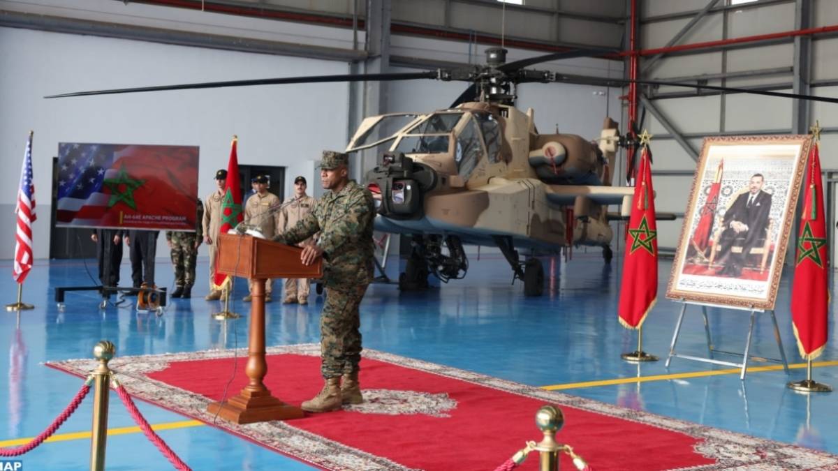 Acto de entrega de los helicpteros Apache en Marruecos.