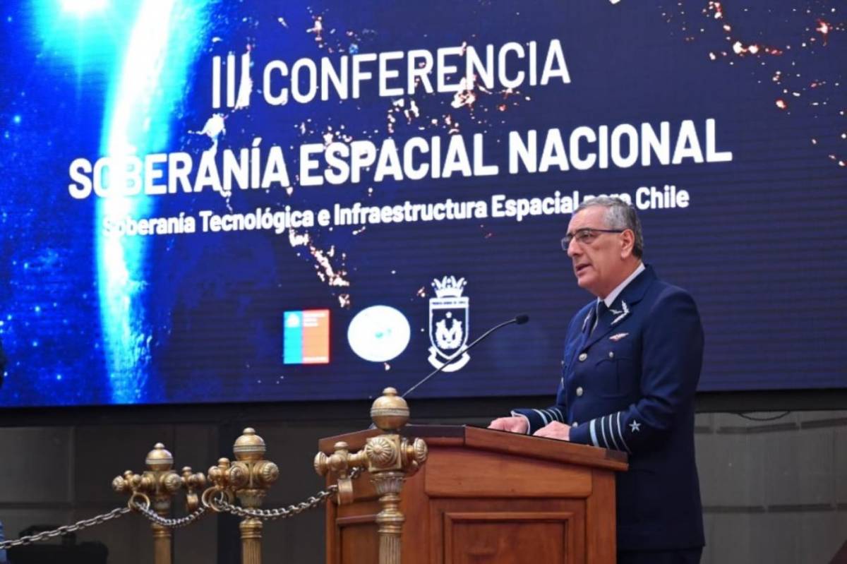 Comandante en Jefe de la FACH, General del Aire Hugo Rodríguez González. Comandante en Jefe de la FACH, General del Aire Hugo Rodríguez González.