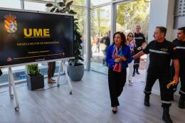 Asistencia de la ministra Robles a la presentacin del proyecto Atlantis de la UME. (foto: Ministerio de Defensa)