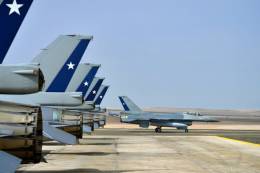 Aviones de combate F-16 de la Fuerza A�rea de Chile.