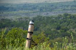 Este Sistema de munici�n merodeadora es notablemente compacto y puede ocultarse en el terreno para abrir fuego cuando se vea que es m�s oportuno su uso. (Fort Hood PAO)