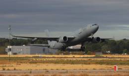 El A330 MRTT del Ala 45 despegando de Torrejn para participar en el desfile. (foto Julio Maiz)