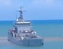 El buque AB Capana (T-61) de la Armada de Venezuela con una ligera escoracin a babor y parte de la proa hundida  (Foto: Cortesa de redes sociales)