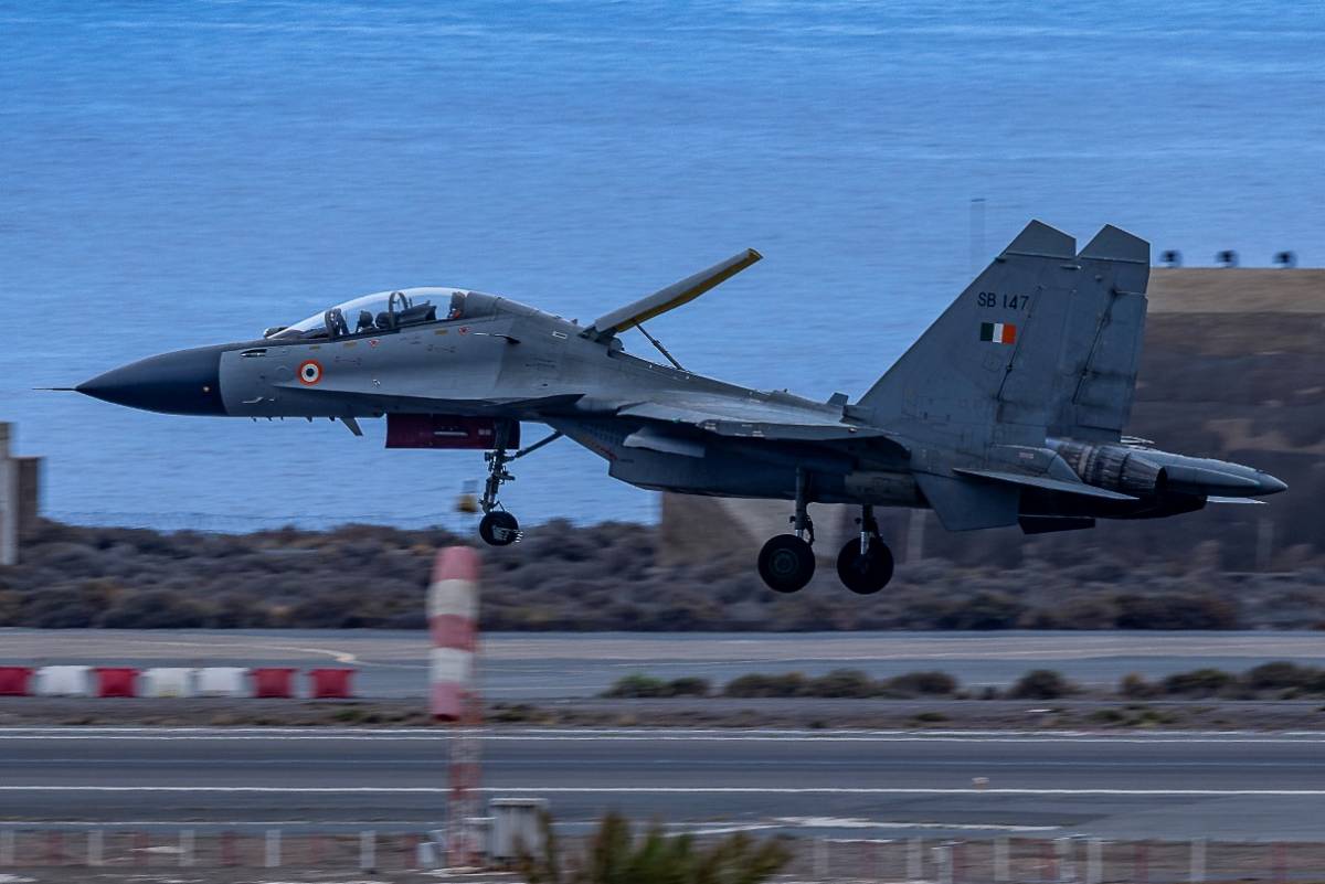 Uno de los Su-30MKI de la Fuerza Aérea de la India aterrizando en la Base Aérea de Gando. (foto Antonio Rodriguez Santana)