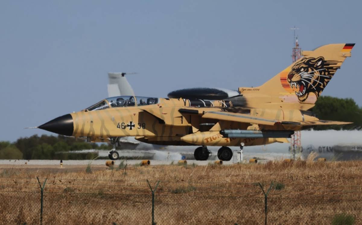 El precioso Panavia Tornado IDS/ECR del Ala Tctica de la Fuerza Area o Taktische Luftwaffengeschwader 51 Immelmann (TaktLwG 51) alemana.