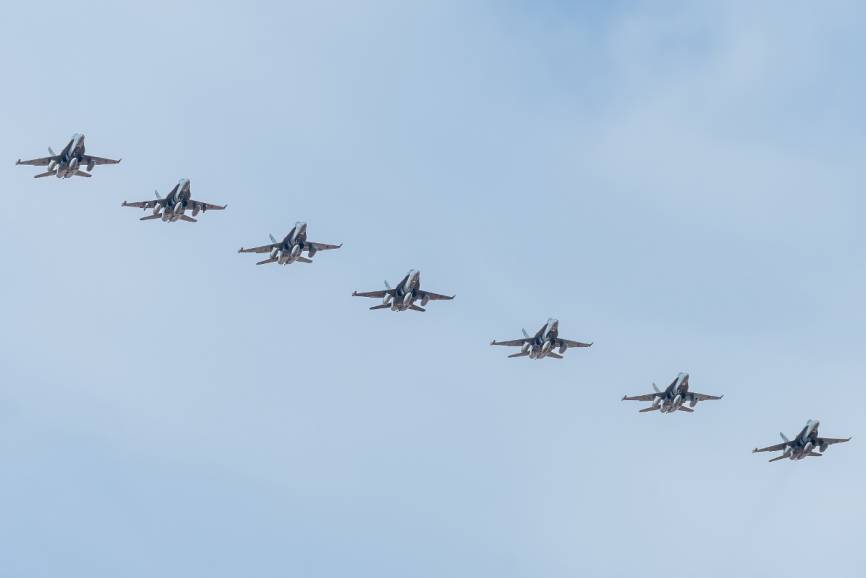 Formación F18 ALA15 llegando a LPA (Foto: Nestor Trujillo).