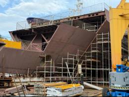 Construccin en Cardama del primero de los OPV para la Armada Uruguaya.