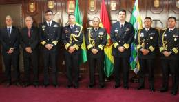 Reuni�n con representantes de ambas armadas.