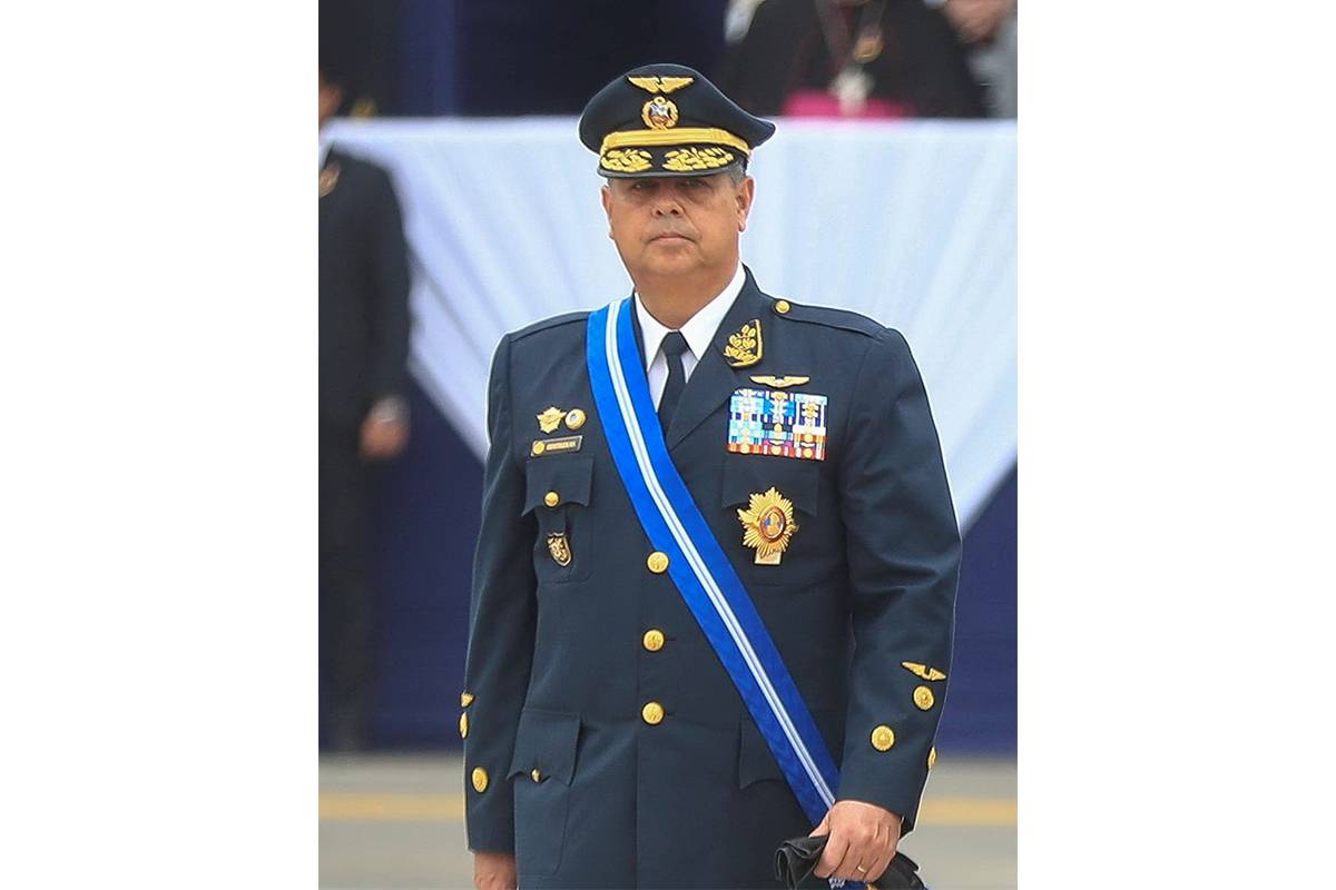 El Teniente General Mario Contreras León Carty. El Teniente General Mario Contreras León Carty.