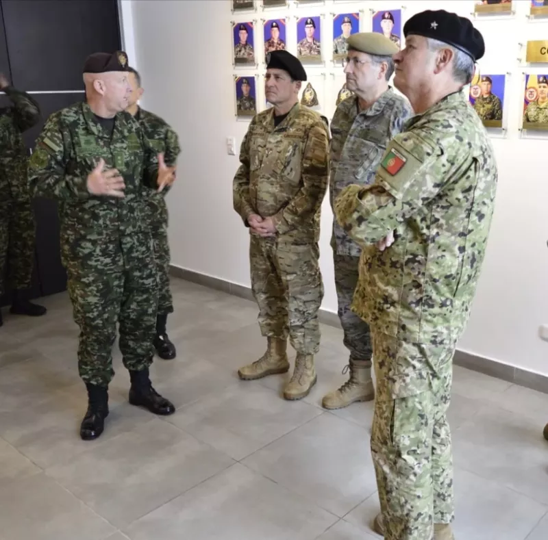 El general de ejército Amador Enseñat y Berea, Jefe de Estado Mayor del Ejército de Tierra (JEME), en su visita oficial a Colombia El general de ejército Amador Enseñat y Berea, Jefe de Estado Mayor del Ejército de Tierra (JEME), en su visita oficial a Colombia