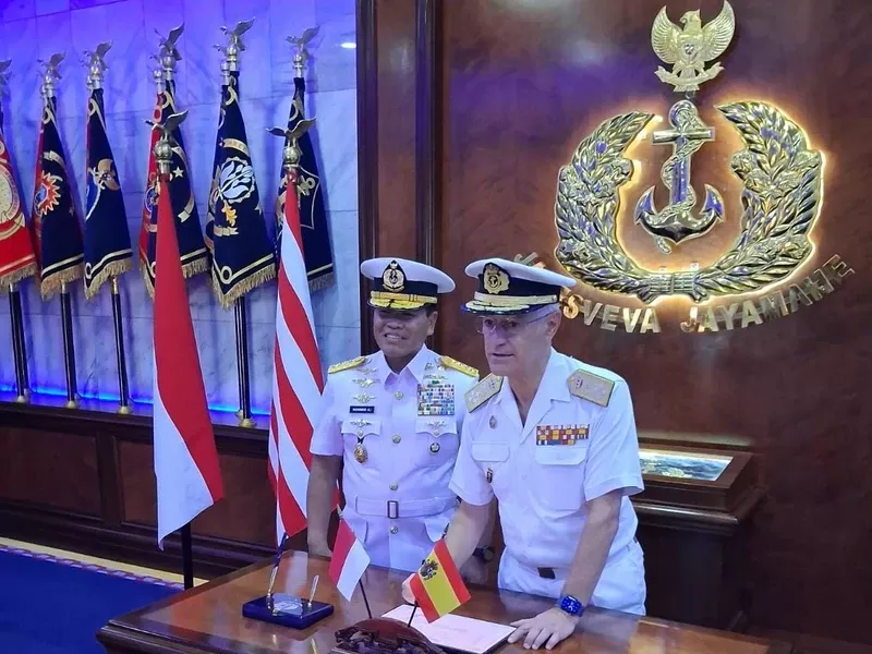 El AJEMA durante su visita a la regi�n del Indo-Pac�fico. Foto: Armada