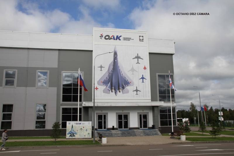 Las compaas que producen aeronaves en Rusia estn agrupadas en UAC y siguen cosechando xitos con sus ventas. (Octavio Dez Cmara)