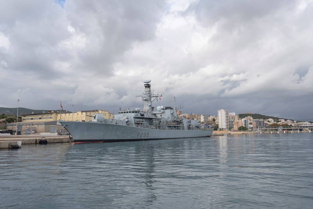 La fragata de la Royal Navy HMS “Richmond” atracada en Palma de Mallorca. La fragata de la Royal Navy HMS “Richmond” atracada en Palma de Mallorca.