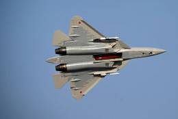 Un Su-57 durante una exhibicin en vuelo.