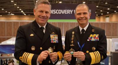 Comandantes de las Armadas de Ecuador y Colombia 