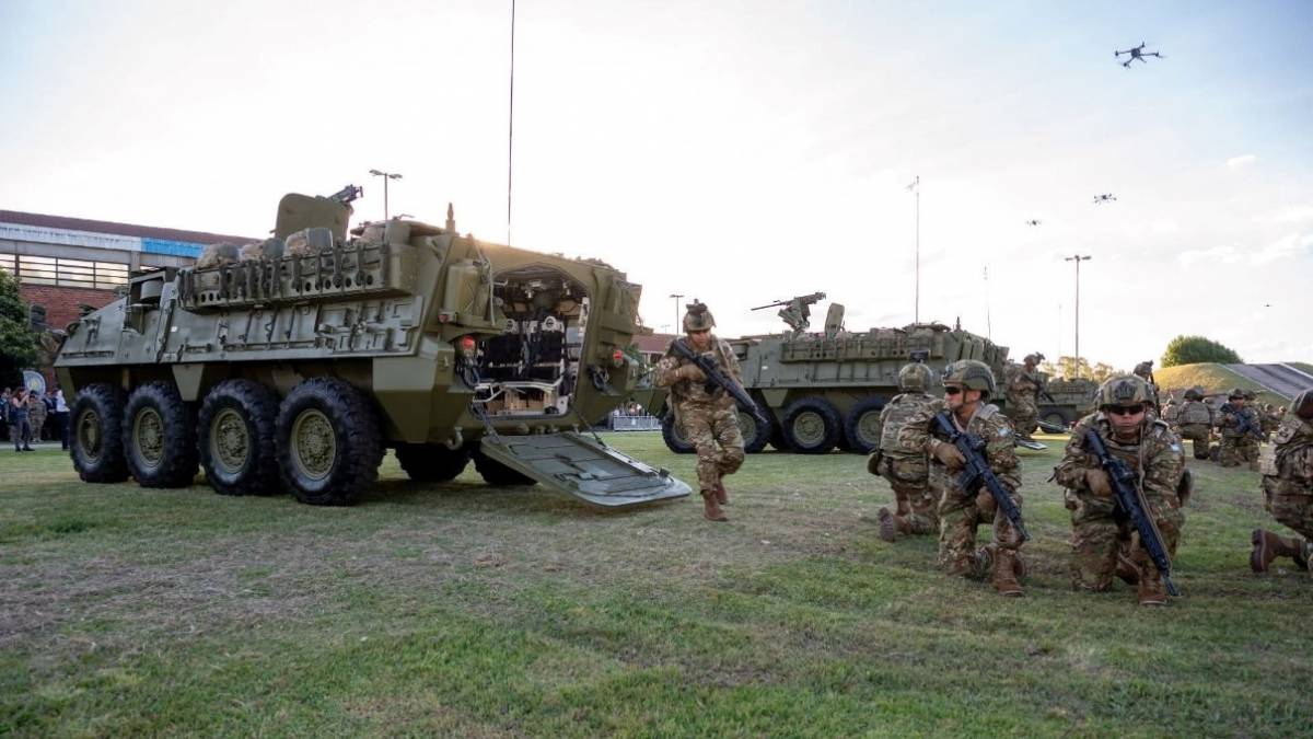 Imagen importante blindados y drones. Imagen importante blindados y drones.