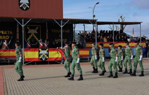 Desfile de la parada militar en la sede madrilea de la BRIPAC, con motivo de los actos de la patrona de 2025. (foto Julio Maiz)