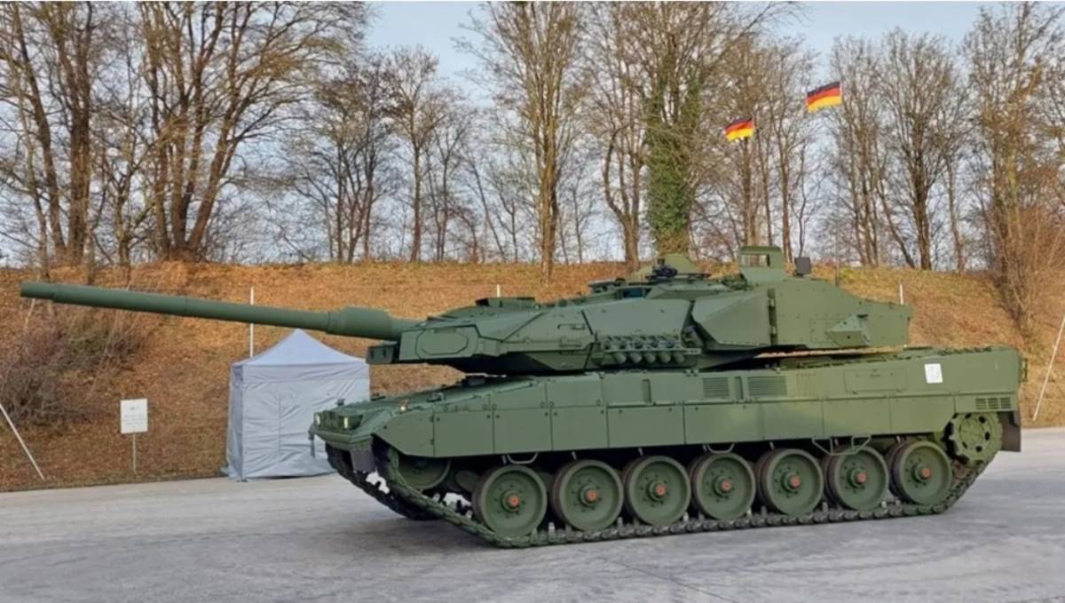 El carro de combate Leopard 2 A8 armado con el cañón Rheinmetall de 120 mm/L55A1. (foto Bundeswehr) El carro de combate Leopard 2 A8 armado con el cañón Rheinmetall de 120 mm/L55A1. (foto Bundeswehr)