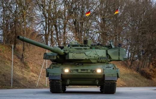 Vista frontal del carro de combate Leopard 2 A8, 257 han sido encargados en firme por el Bundeswehr. (foto Bundeswehr)