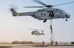 La Decimocuarta Escuadrilla de la FLOAN lleva meses trabajando con los infantes de Marina del TEAR. (foto Armada)