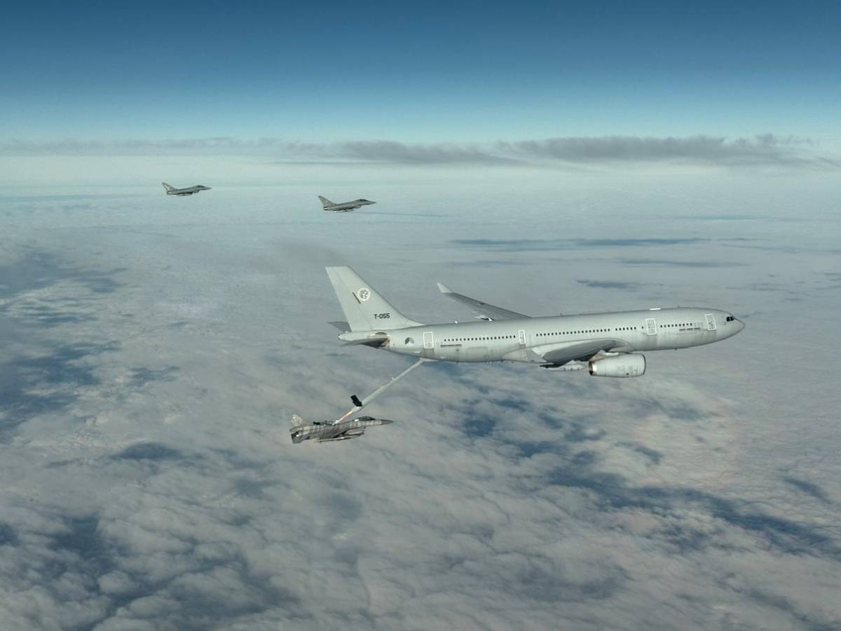 Un A330MRTT de la MMF repostando a un F-16 polaco. (foto MMF)