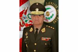 General de Ejercito Oswaldo Calle Talledo CG del Ejercito.